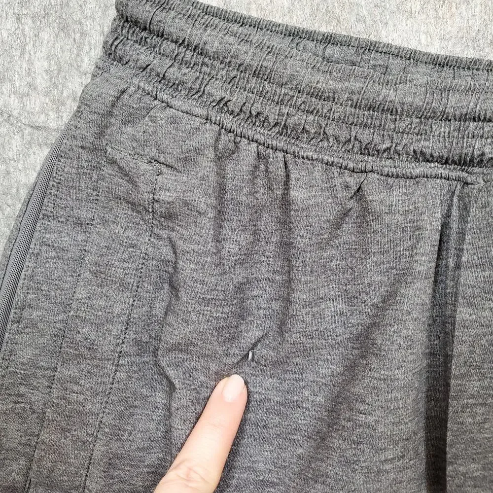 Lululemon Shorts Mens Medium Running Athletic Gray Lined Drawstring Gym Workout - Picture 2 of 12
